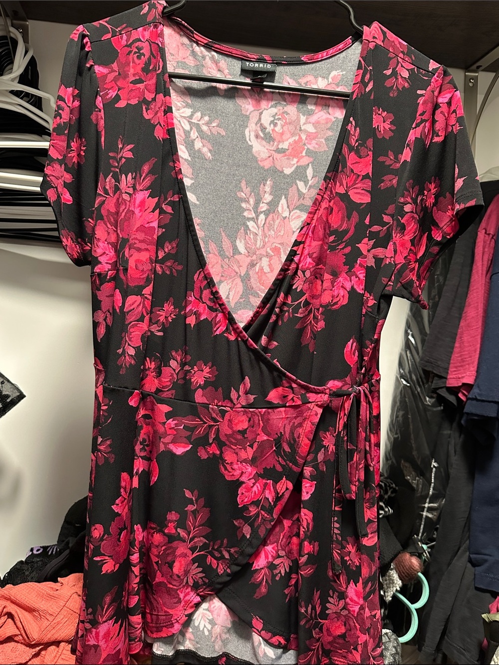 torrid Black and Fuchsia Floral Wrap top